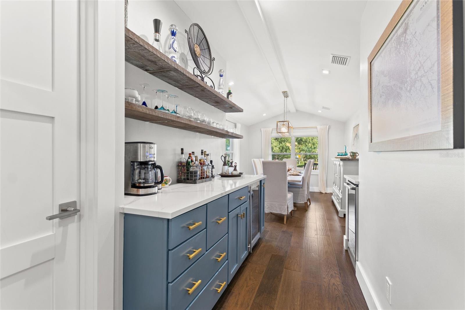 Image 17 of 46 For 640 Arjay Way