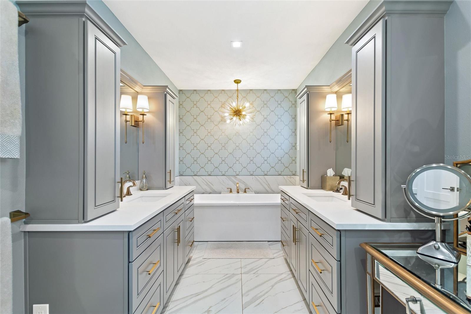 Image 27 of 46 For 640 Arjay Way