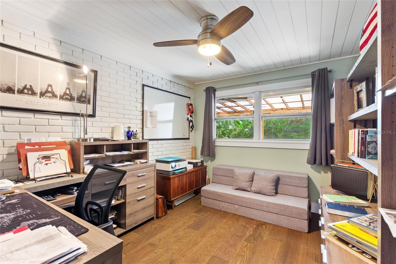 Image 36 of 46 For 640 Arjay Way