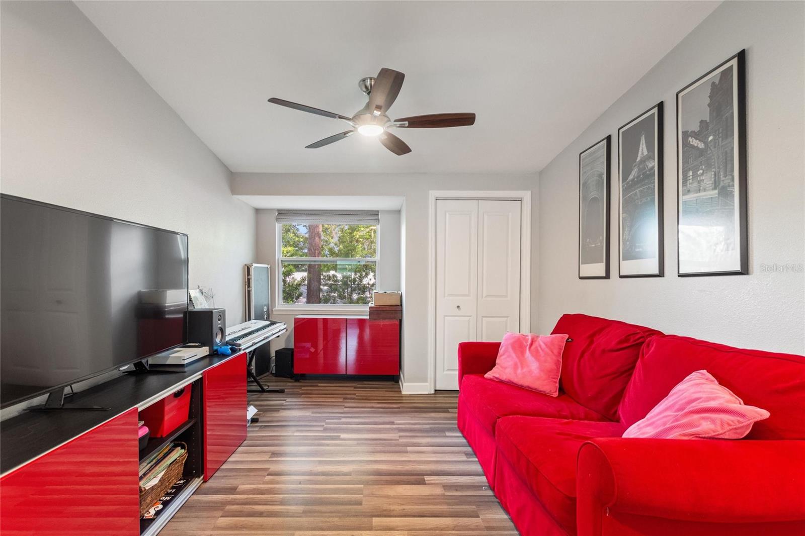 Image 37 of 46 For 640 Arjay Way