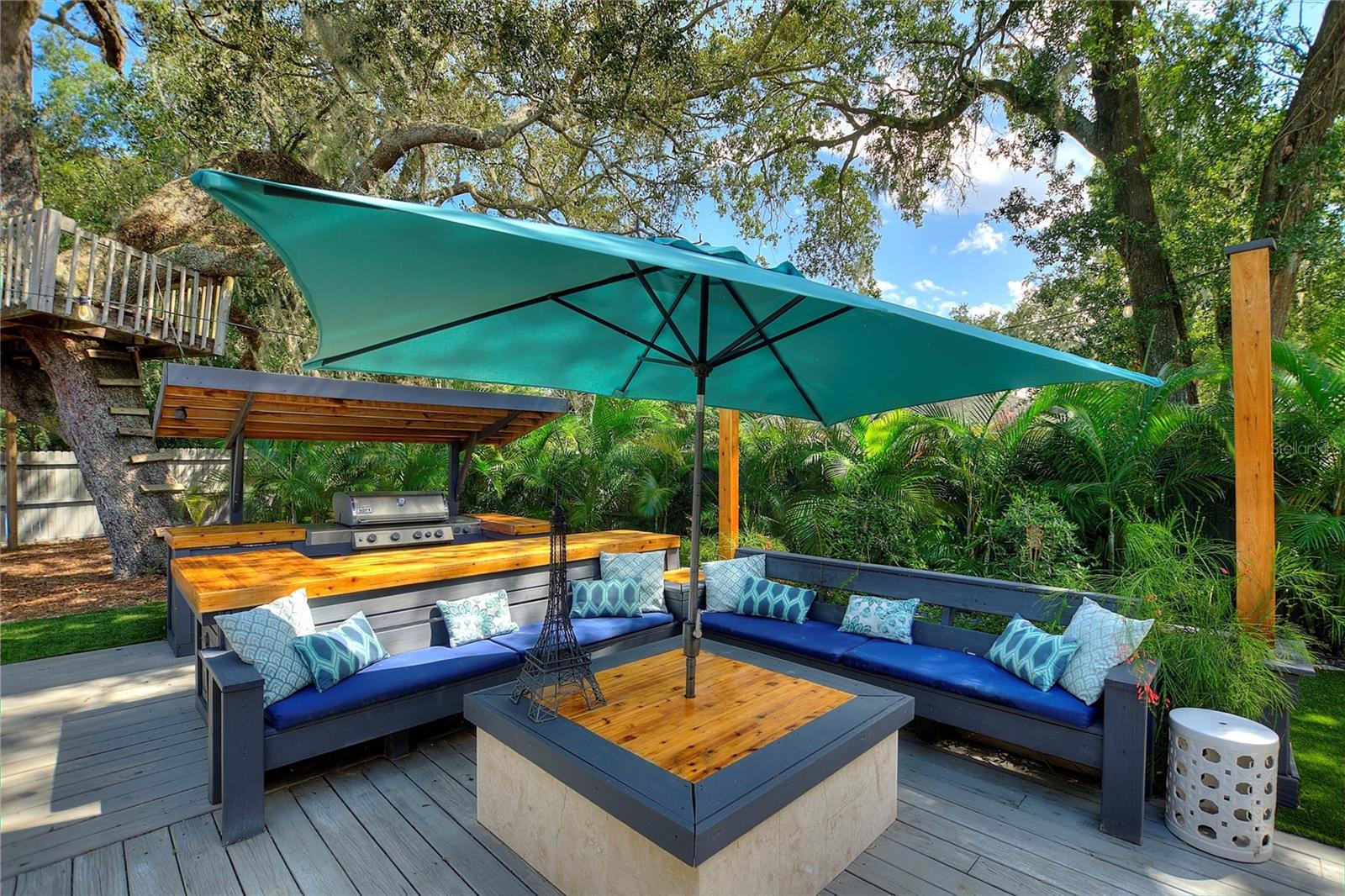 Image 4 of 46 For 640 Arjay Way