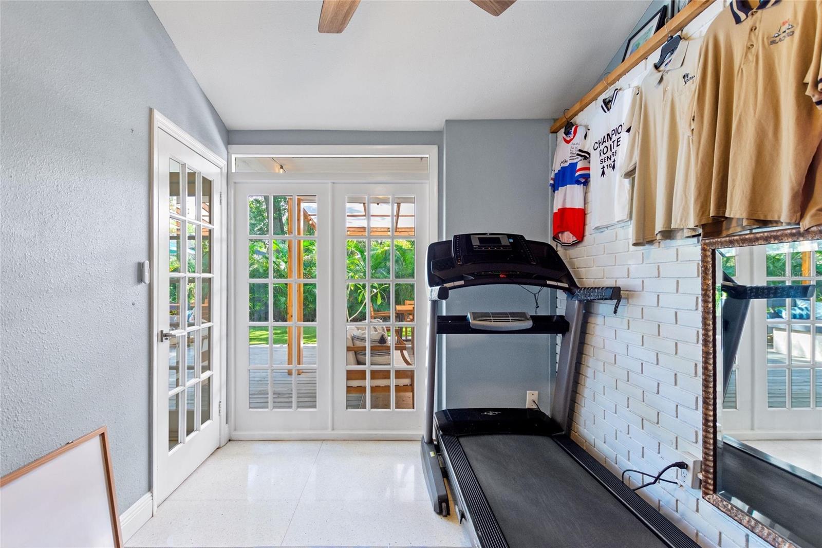 Image 41 of 46 For 640 Arjay Way