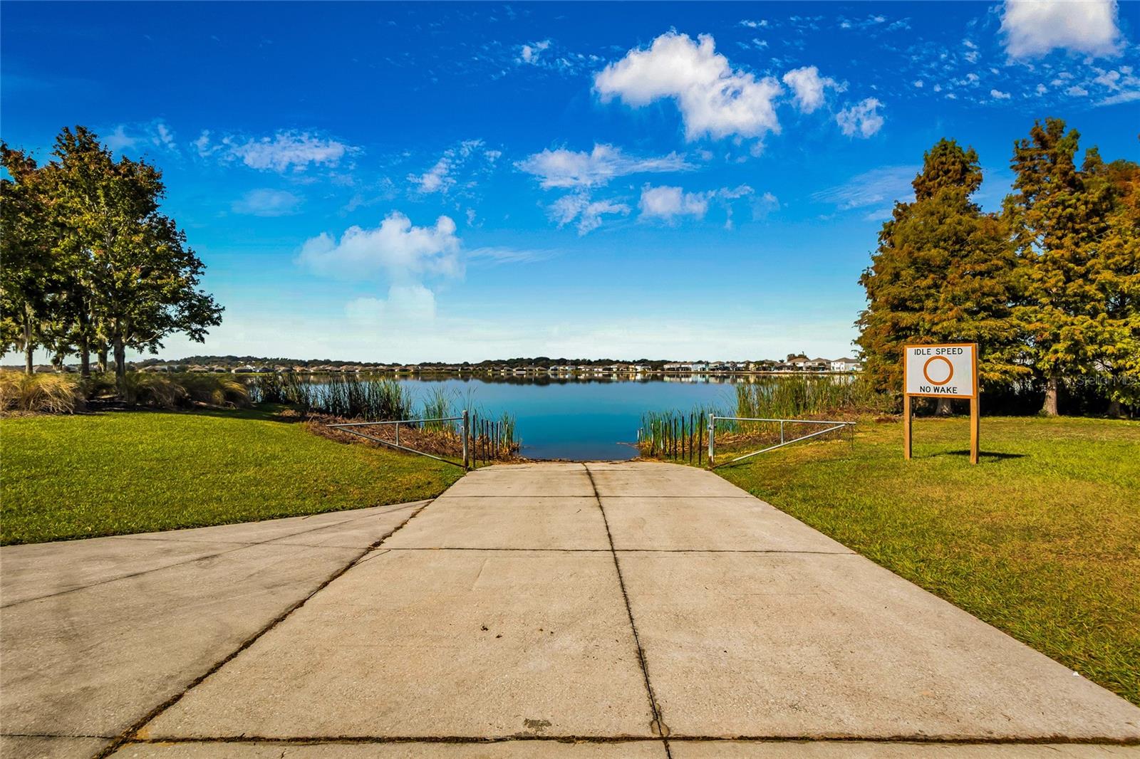 Image 33 of 49 For 529 Blue Cypress Drive