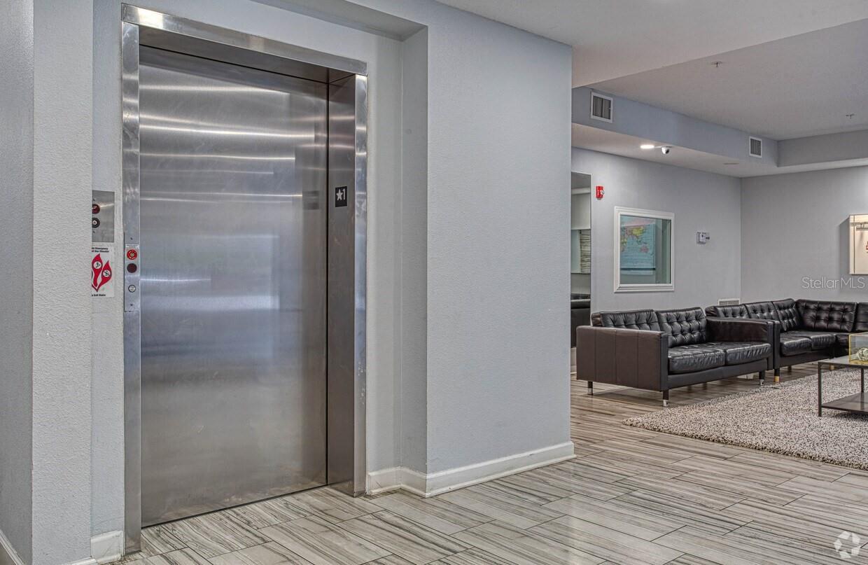 Image 10 of 24 For 2121 Mccoy Road 220