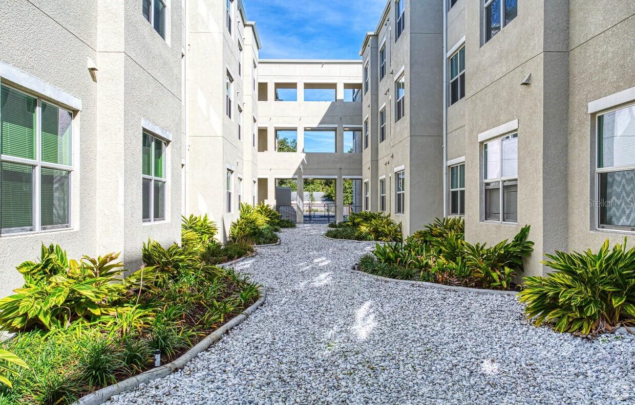 Image 11 of 24 For 2121 Mccoy Road 220