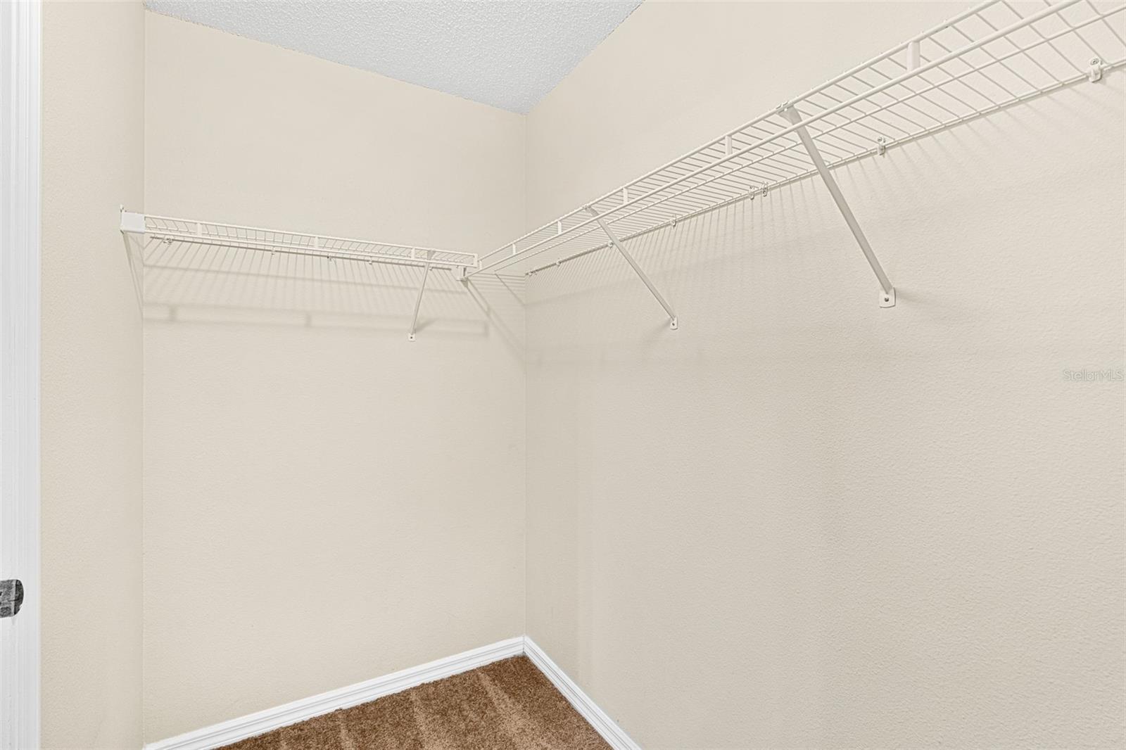 Image 15 of 48 For 1015 Seneca Falls Drive