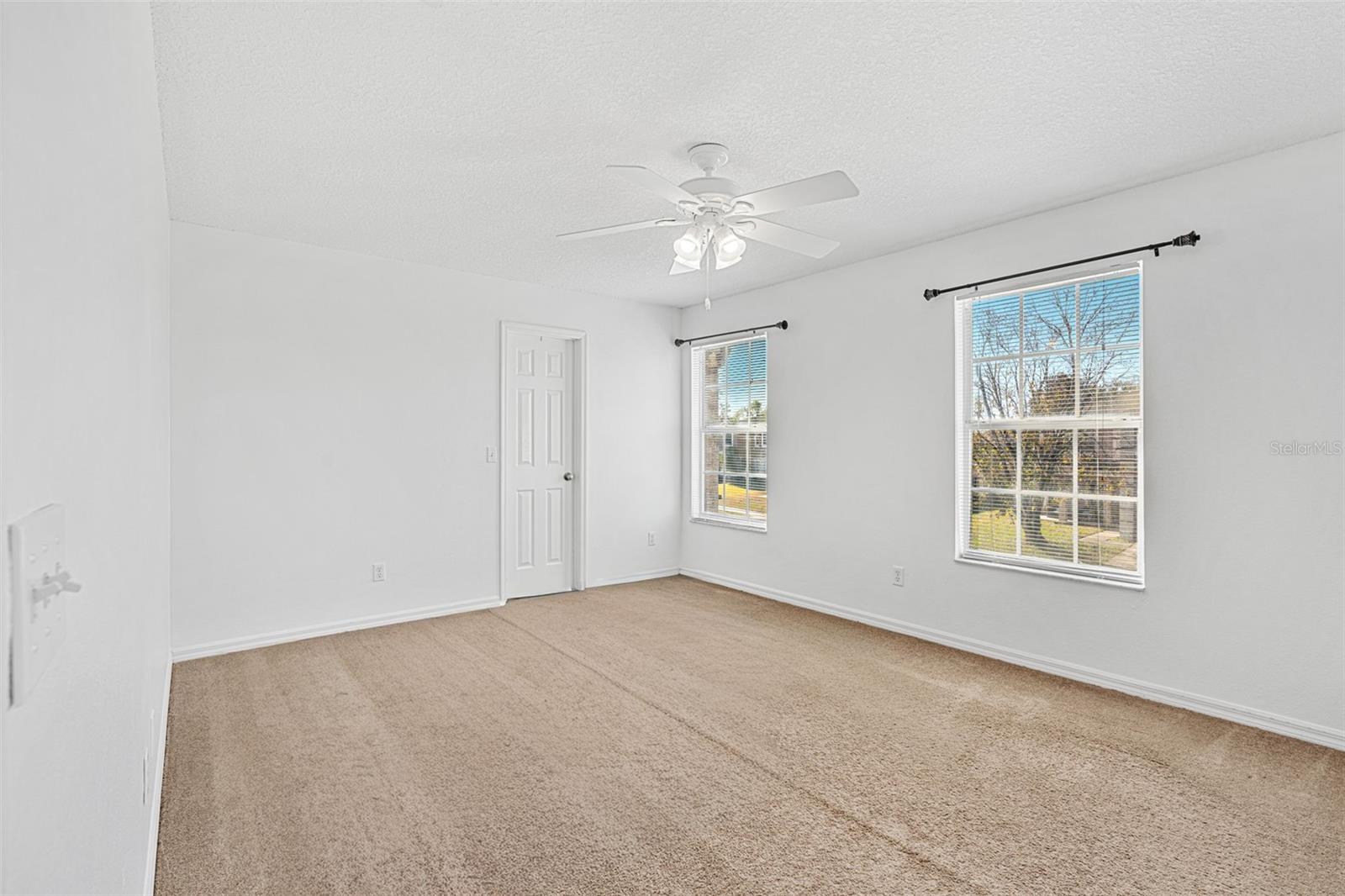 Image 20 of 48 For 1015 Seneca Falls Drive