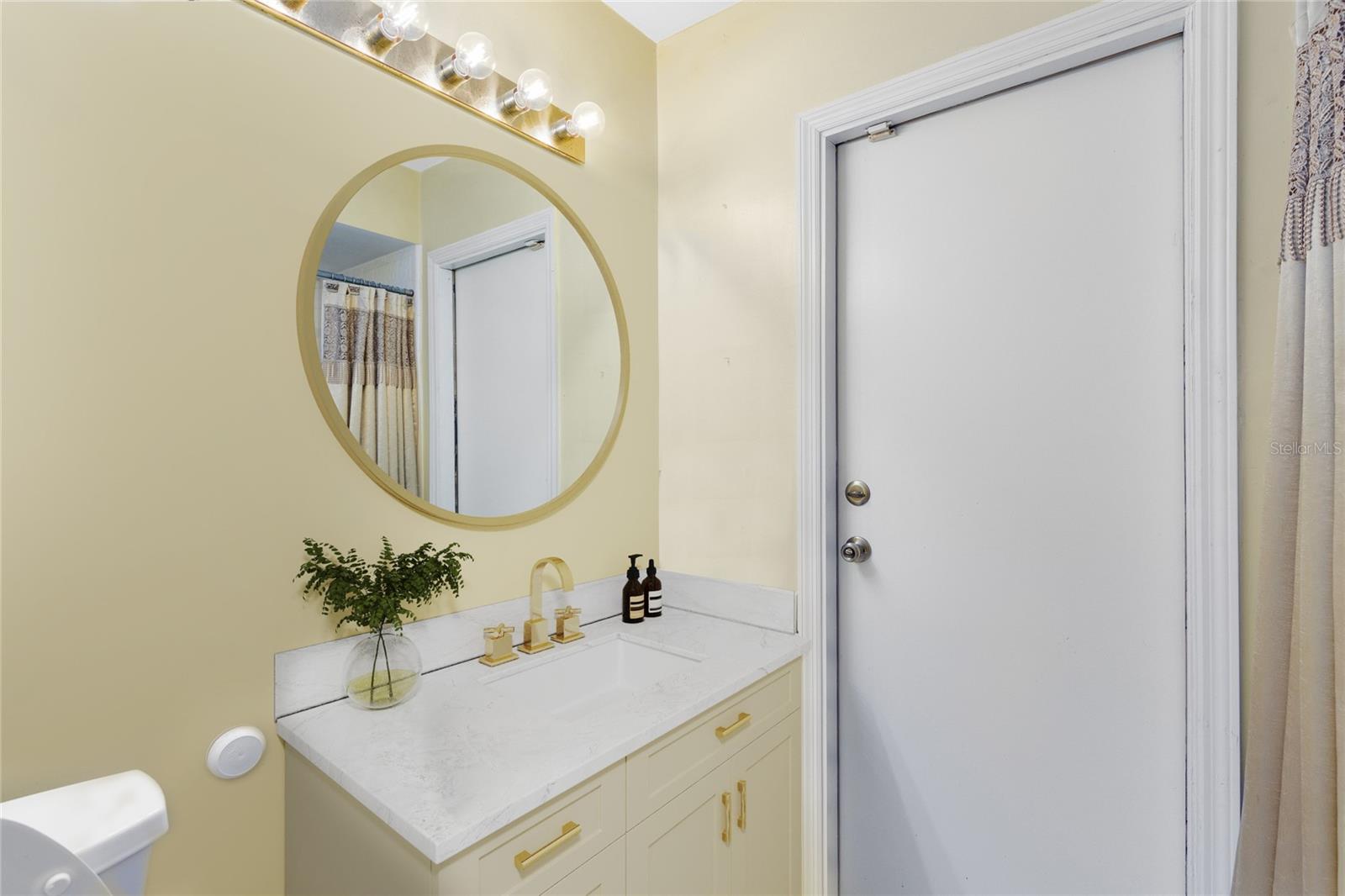 Image 12 of 21 For 5415 Bay Side Drive