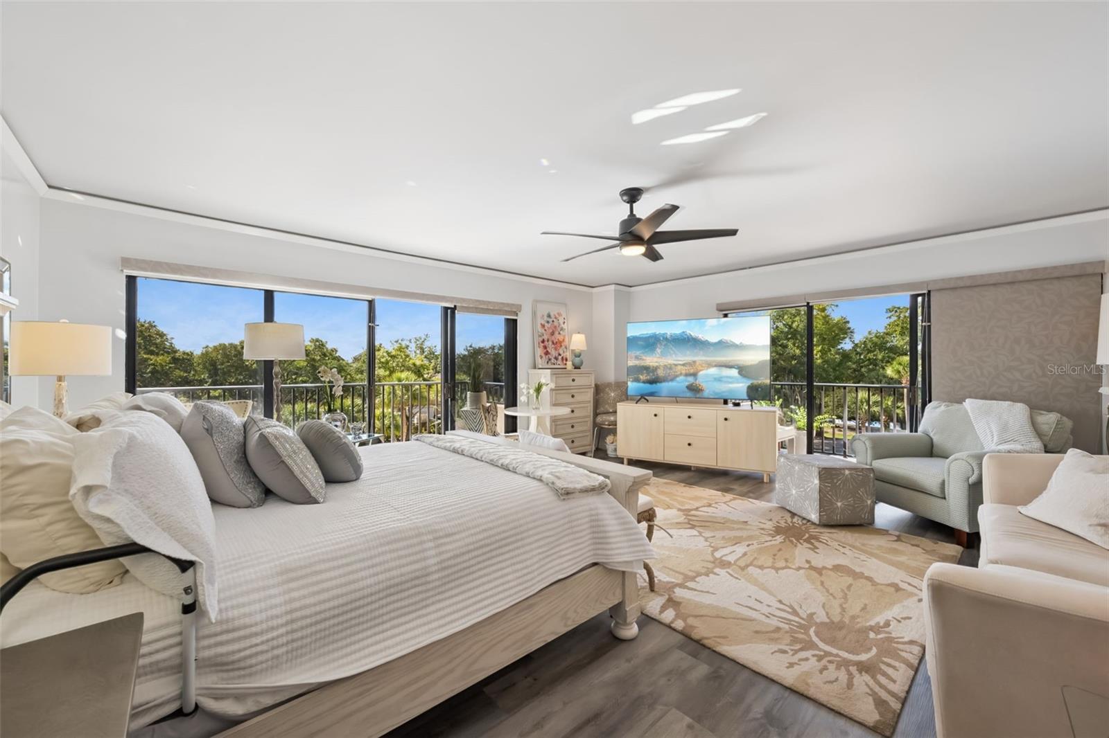 Image 18 of 55 For 7550 Hinson Street 4b