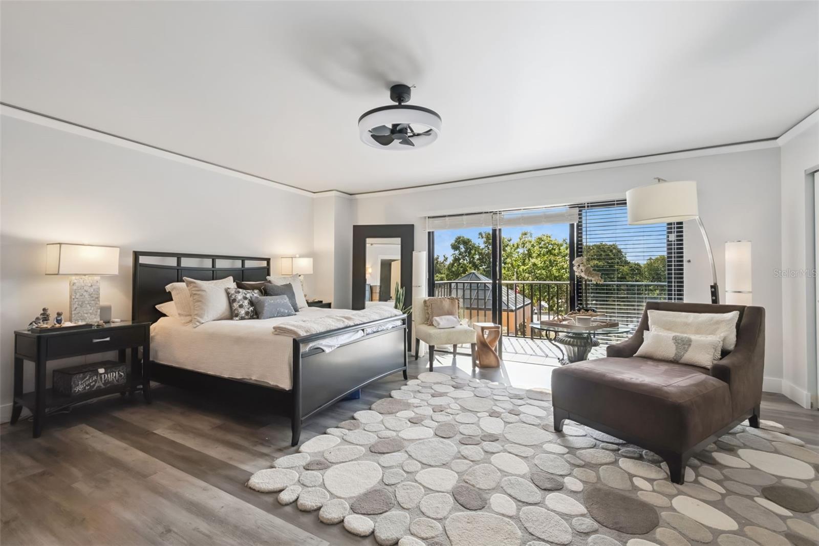 Image 19 of 55 For 7550 Hinson Street 4b