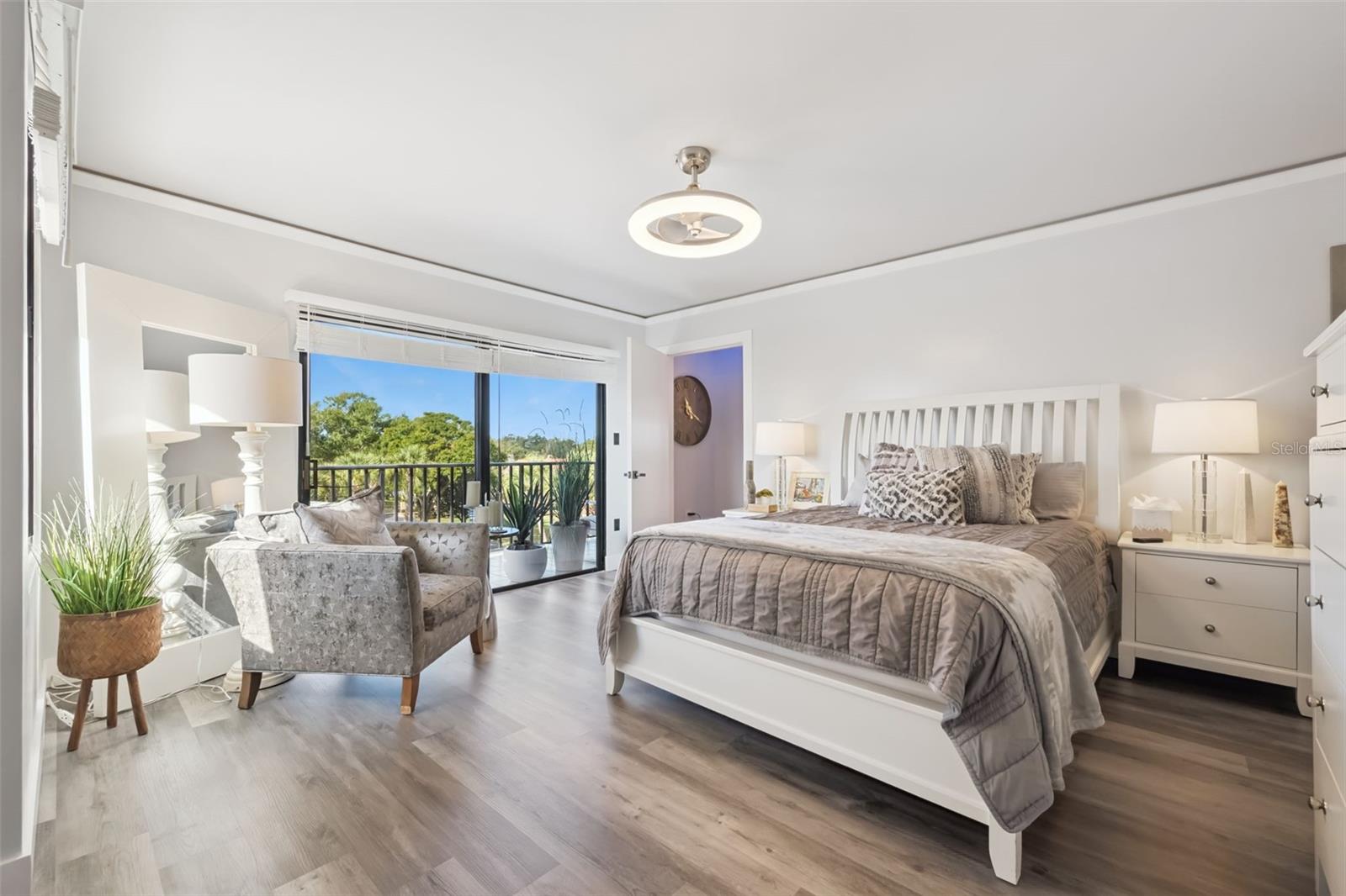 Image 22 of 55 For 7550 Hinson Street 4b