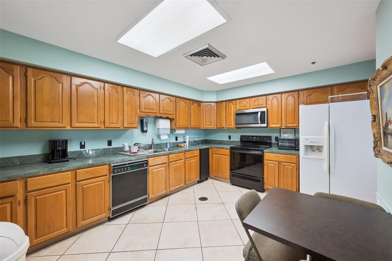 Image 47 of 55 For 7550 Hinson Street 4b