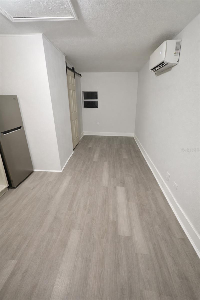 Image 14 of 17 For 8917 Willow Avenue