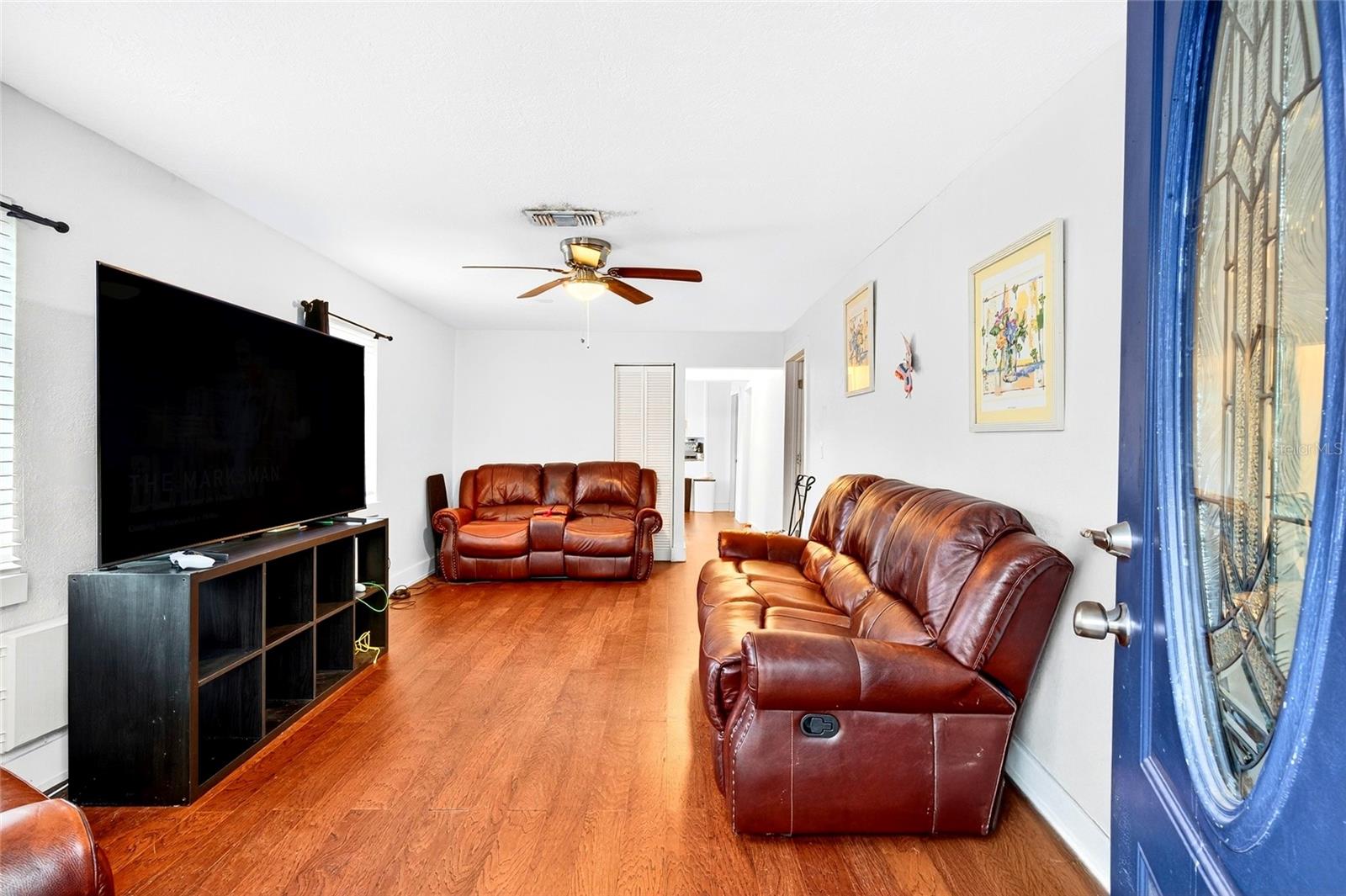 Image 4 of 17 For 8917 Willow Avenue