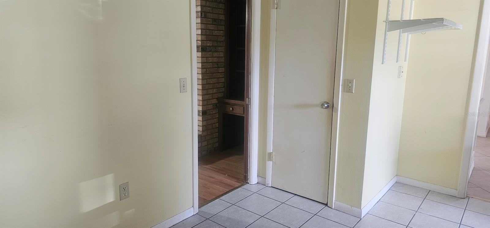 Image 11 of 35 For 1210 Howell Creek Drive