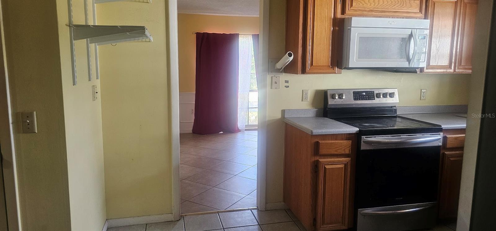 Image 12 of 35 For 1210 Howell Creek Drive