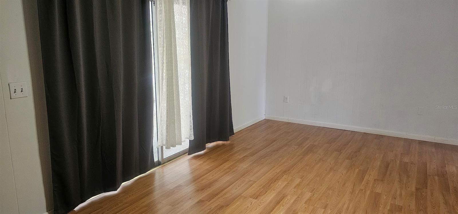 Image 15 of 35 For 1210 Howell Creek Drive