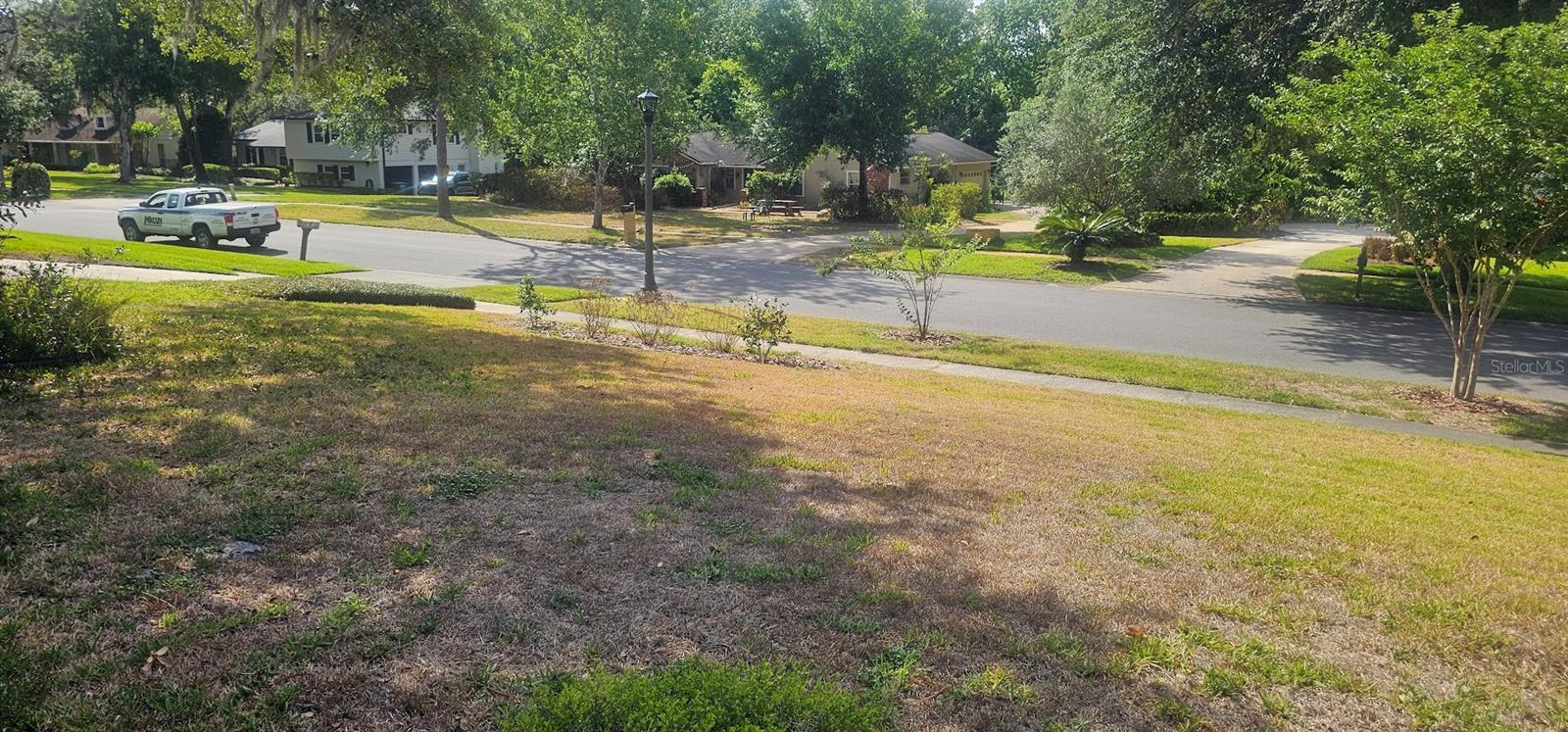 Image 27 of 35 For 1210 Howell Creek Drive