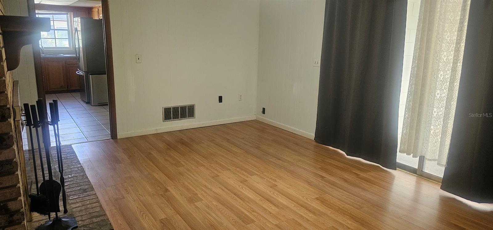 Image 6 of 35 For 1210 Howell Creek Drive