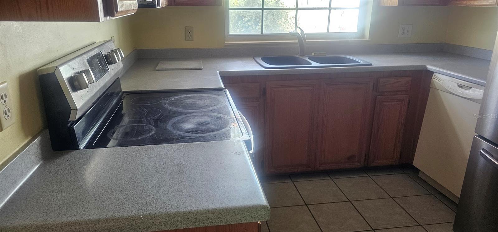 Image 7 of 35 For 1210 Howell Creek Drive