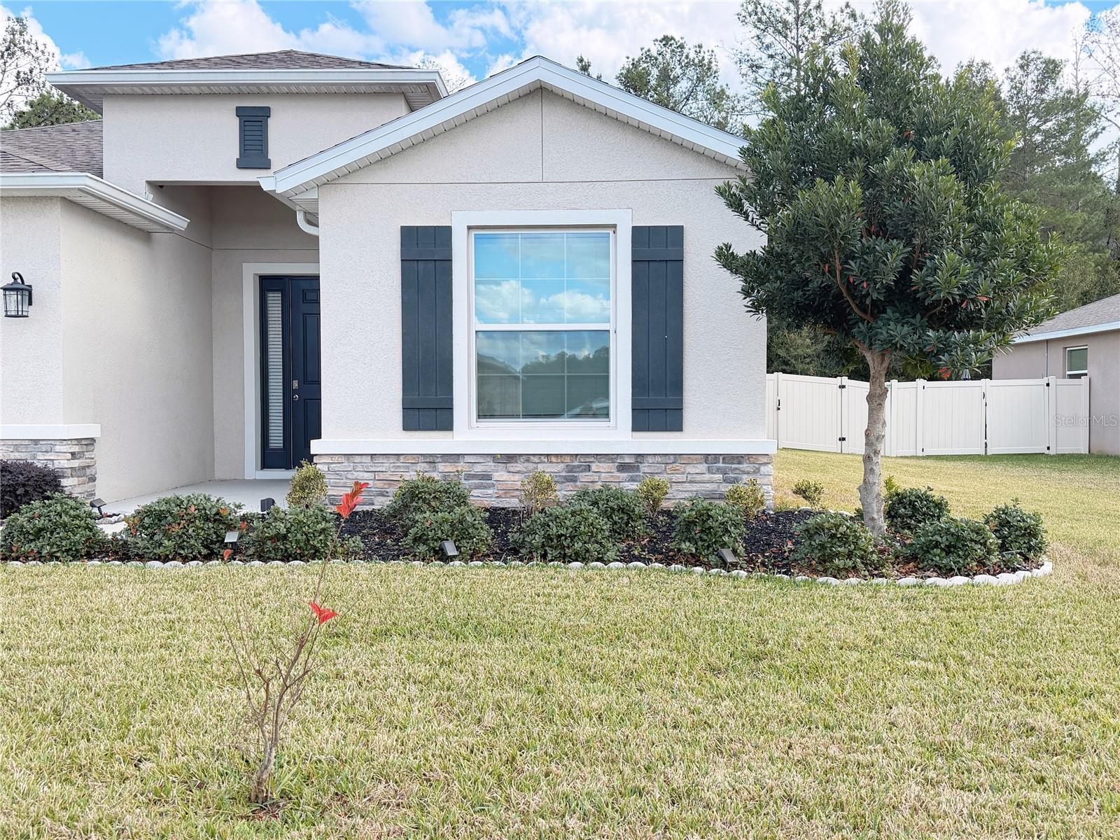 Image 3 of 80 For 535 66th Terrace