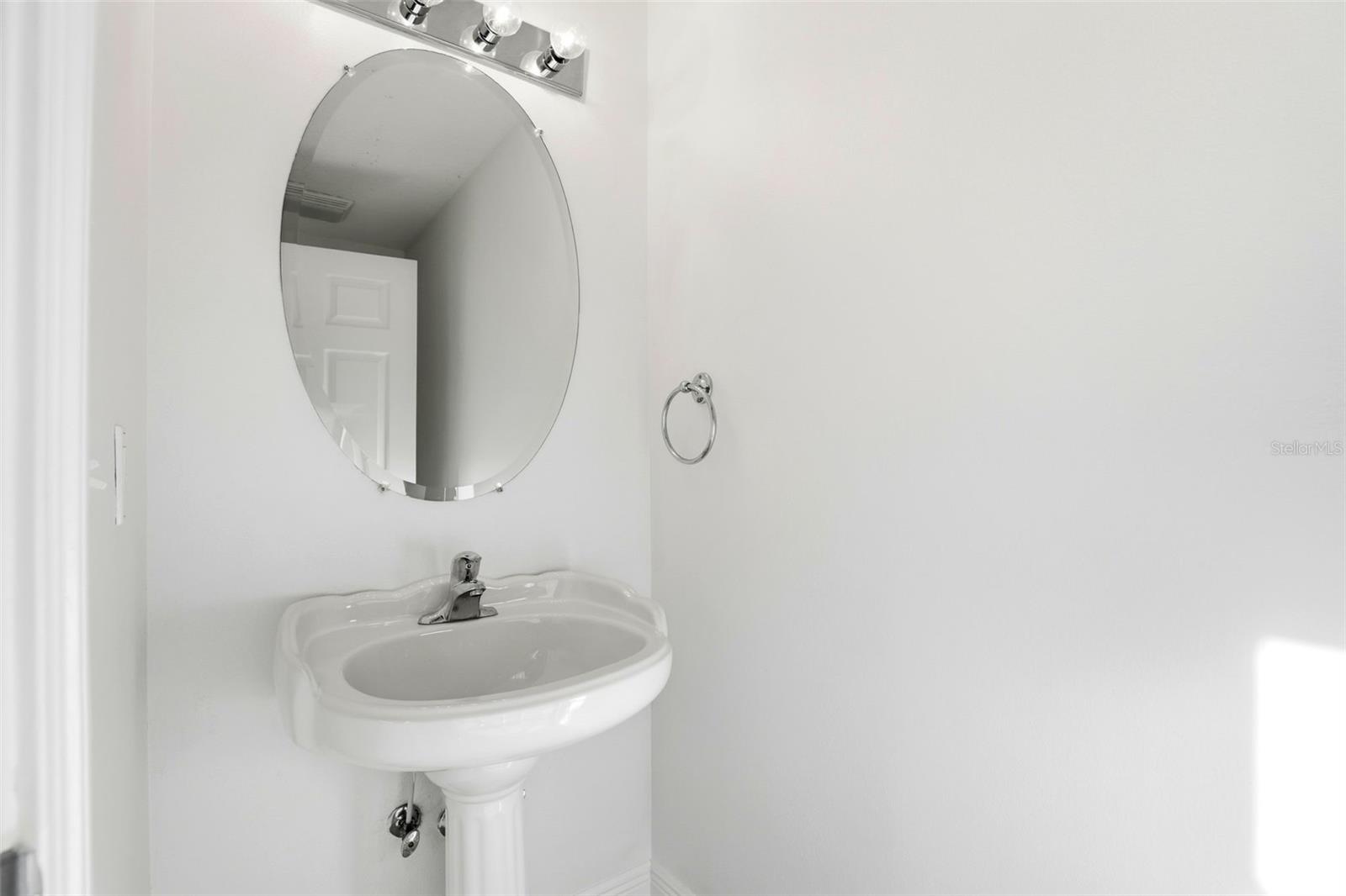 Image 20 of 33 For 1384 Lake Baldwin Lane