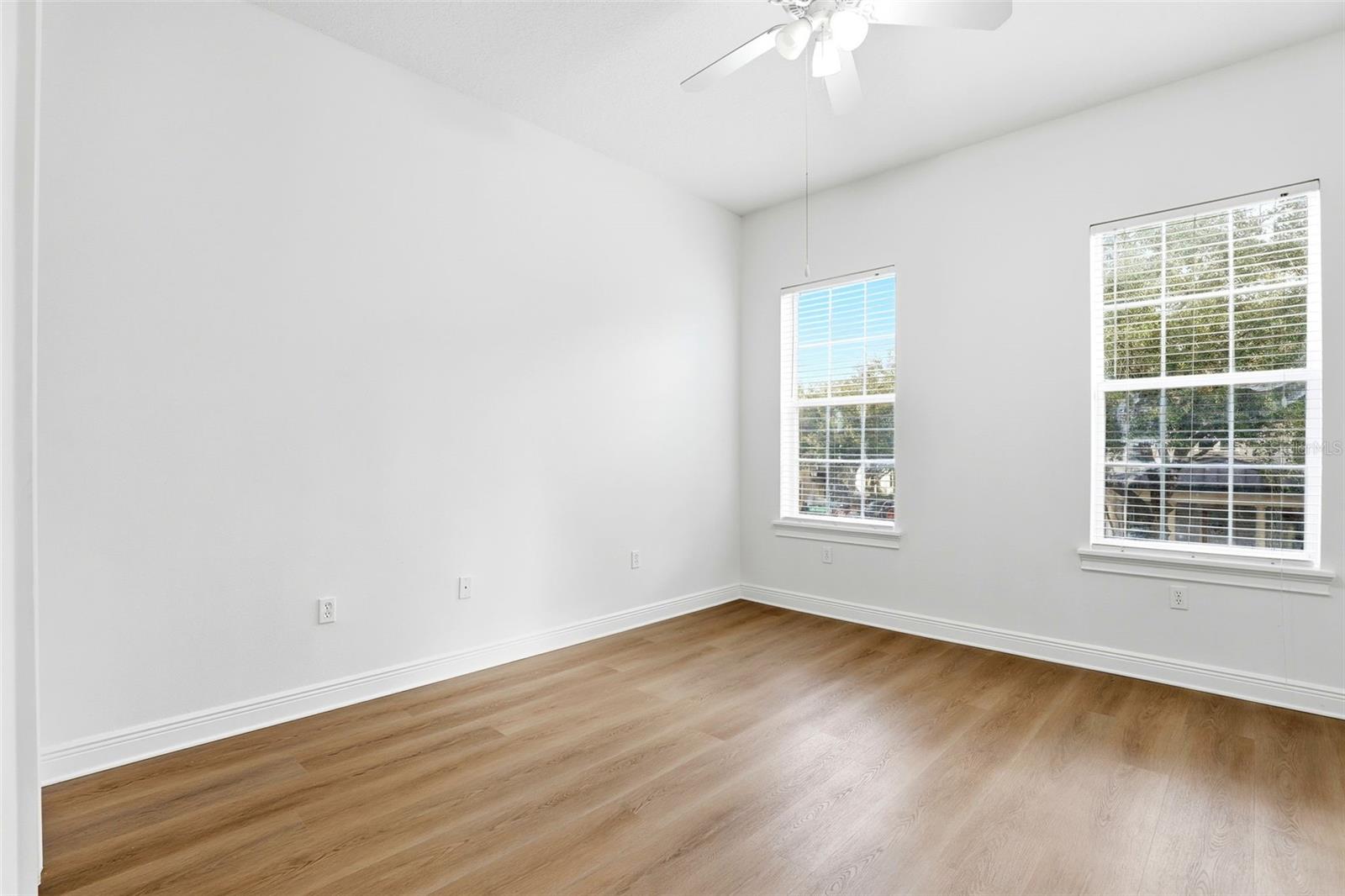 Image 28 of 33 For 1384 Lake Baldwin Lane