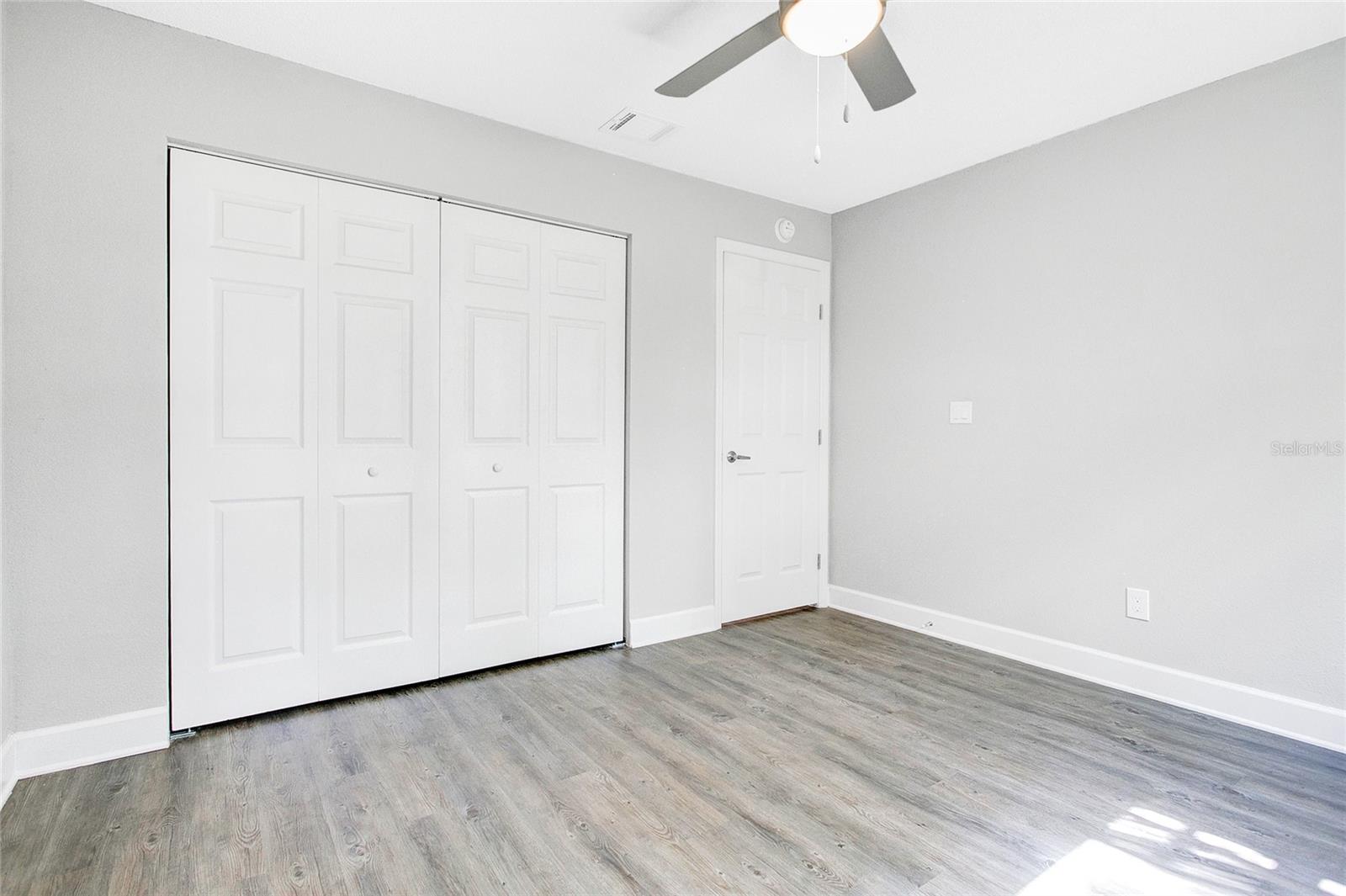 Image 10 of 15 For 2560 Woodgate Boulevard 105