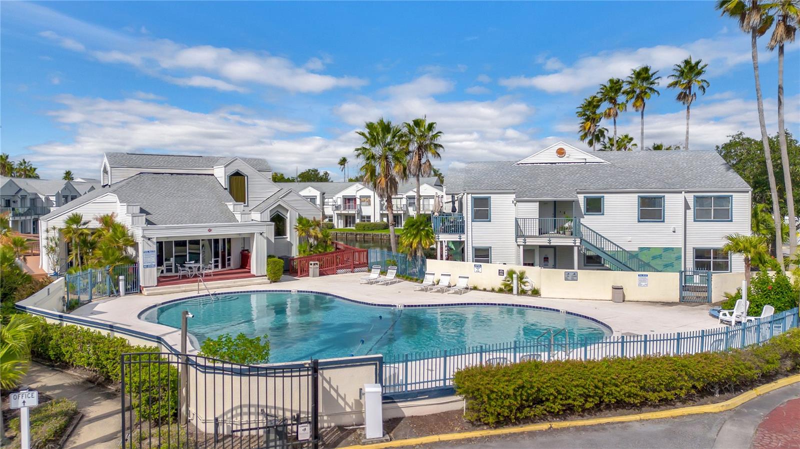 Image 13 of 15 For 2560 Woodgate Boulevard 105