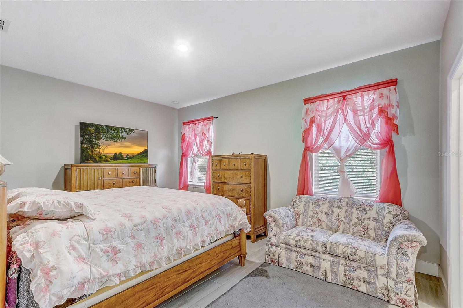 Image 14 of 28 For 309 13th Street