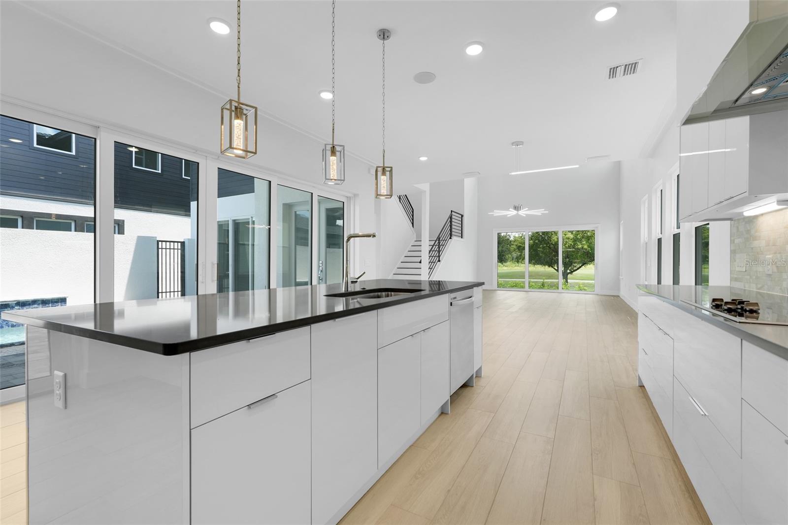 Image 20 of 55 For 3036 Kensington Avenue