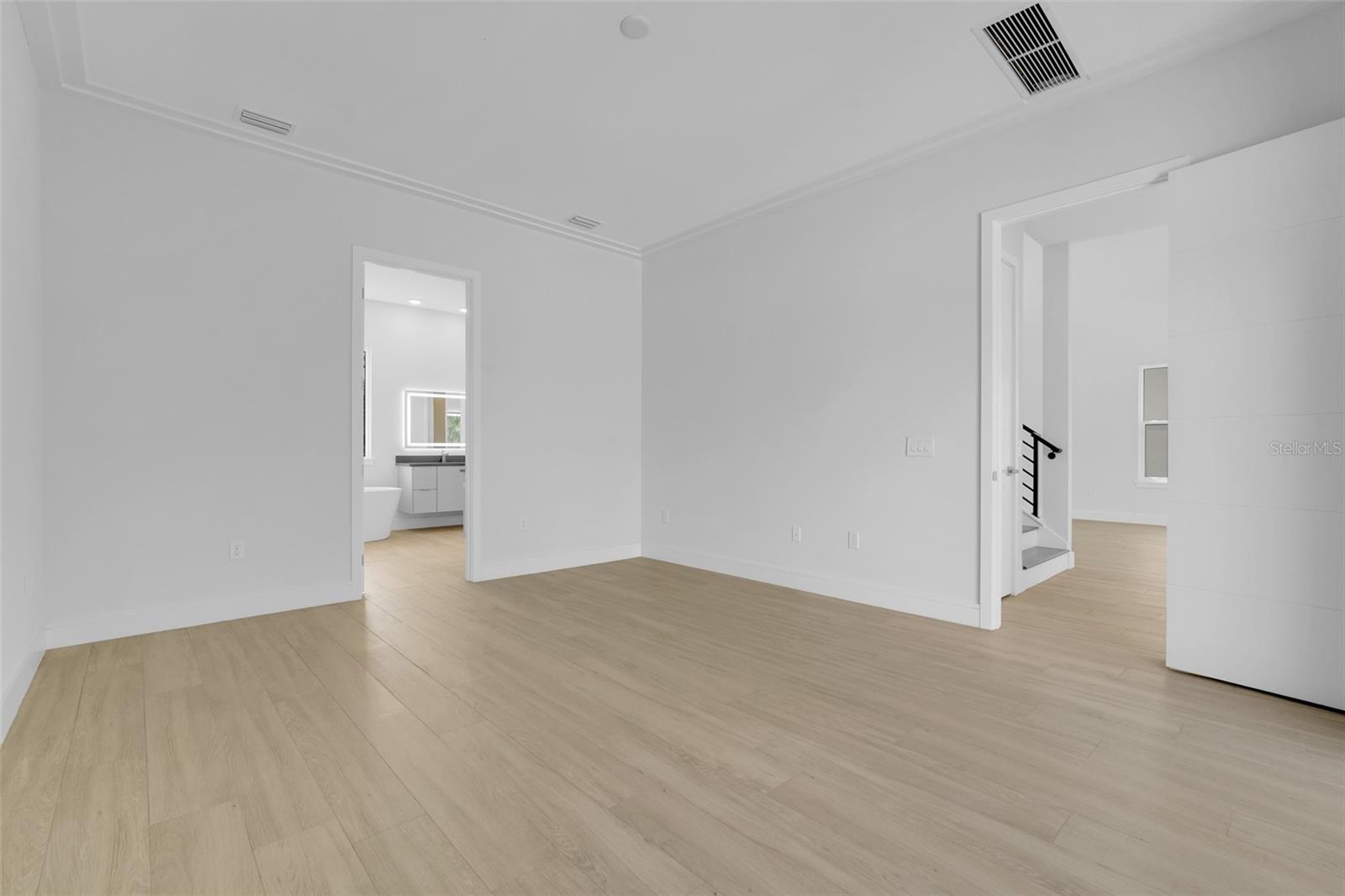 Image 32 of 55 For 3036 Kensington Avenue