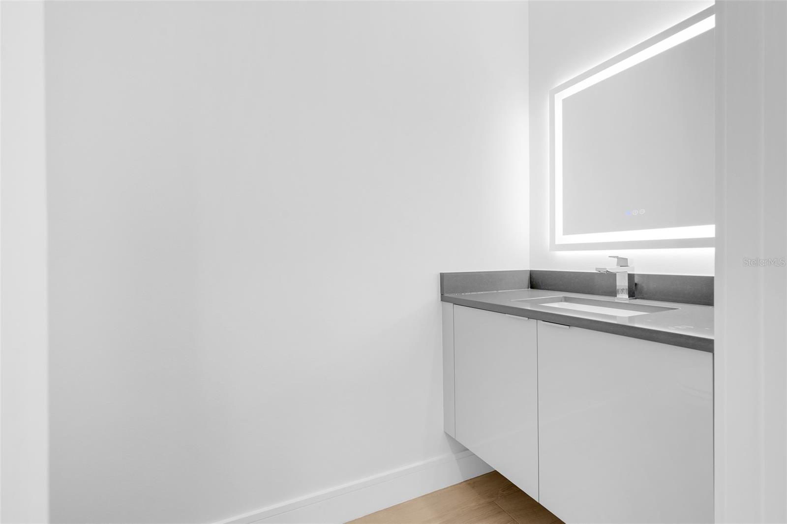 Image 36 of 55 For 3036 Kensington Avenue