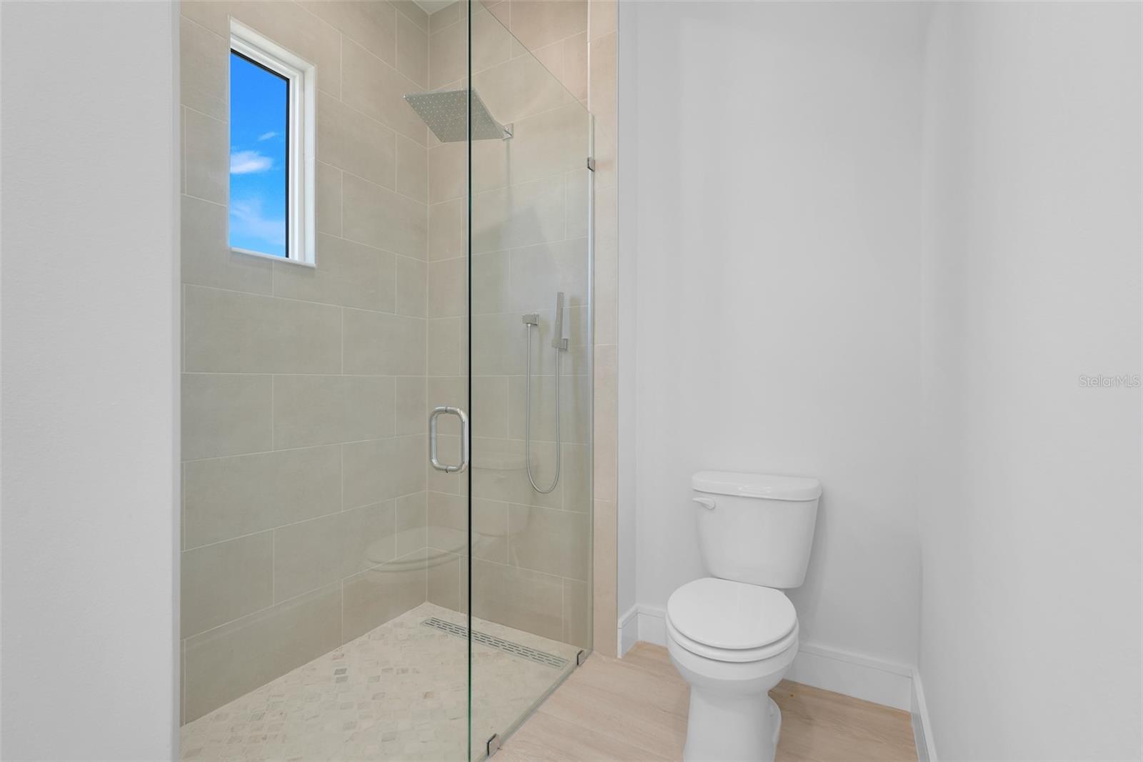 Image 37 of 55 For 3036 Kensington Avenue