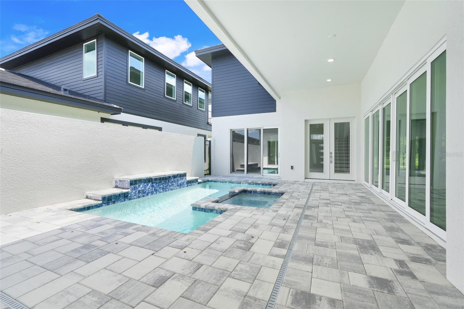 Image 43 of 55 For 3036 Kensington Avenue