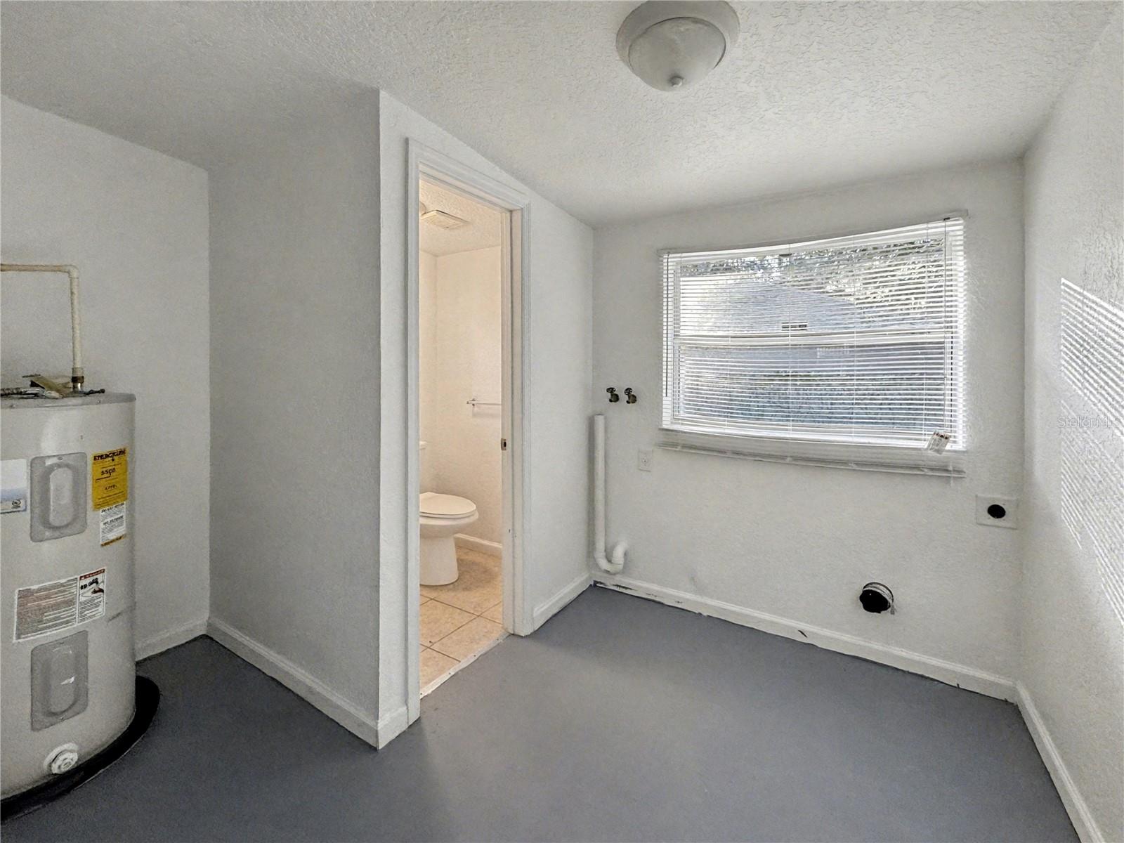 Image 7 of 18 For 612 Kensington Street