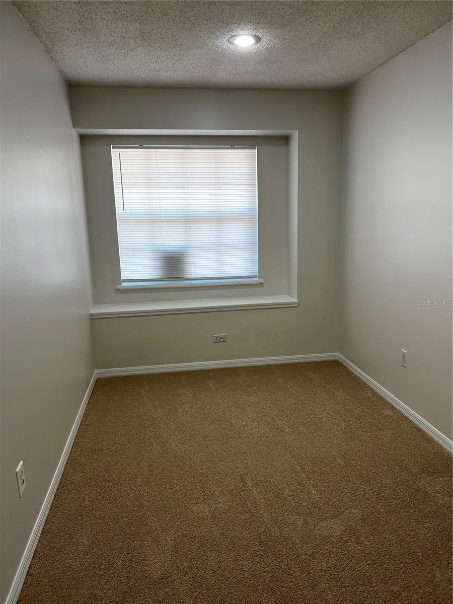 Image 10 of 15 For 8224 Breeze Cove Lane