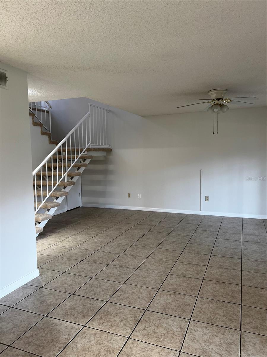 Image 7 of 15 For 8224 Breeze Cove Lane