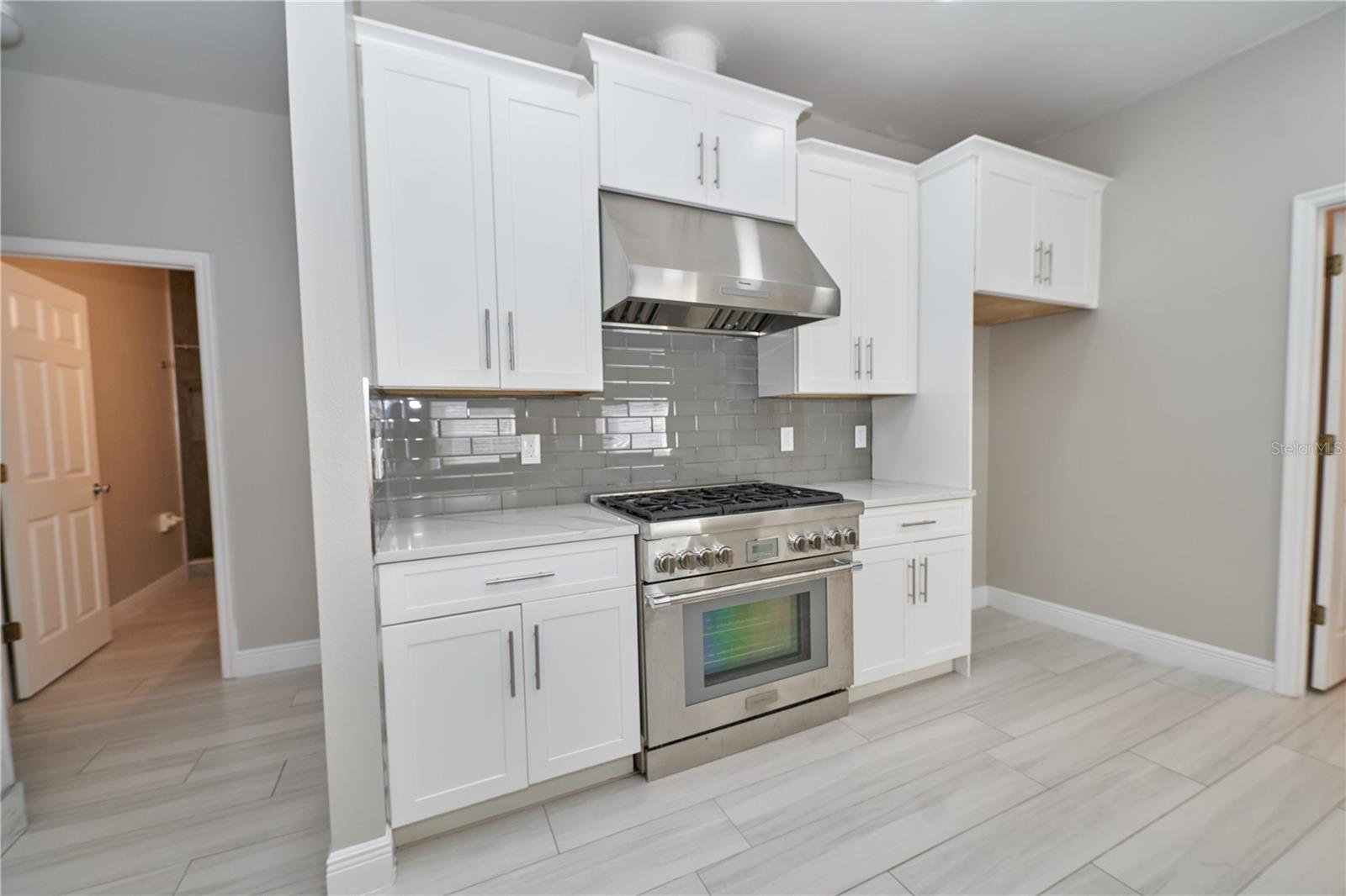 Image 18 of 74 For 15002 Warlick Court