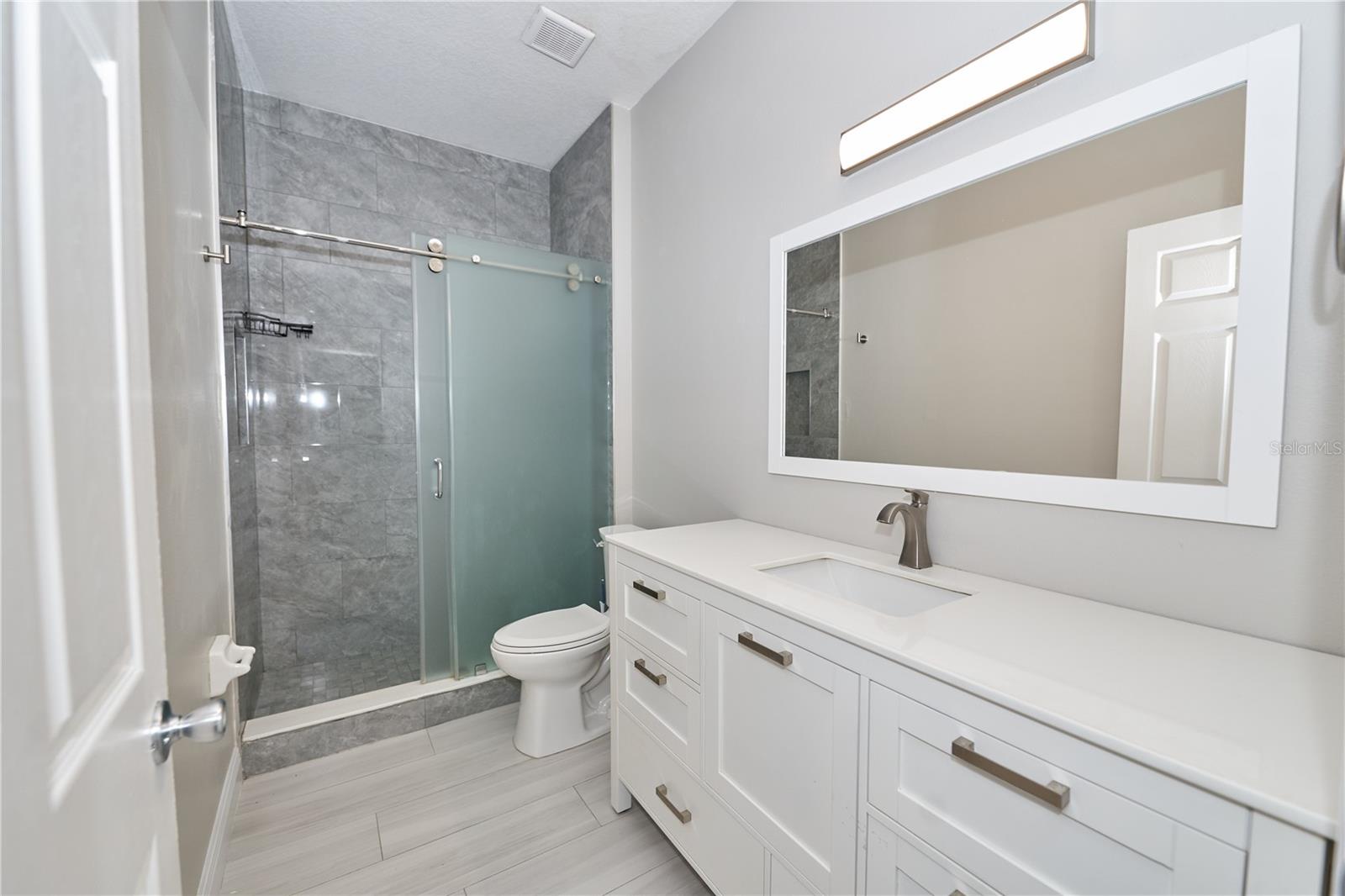 Image 39 of 74 For 15002 Warlick Court