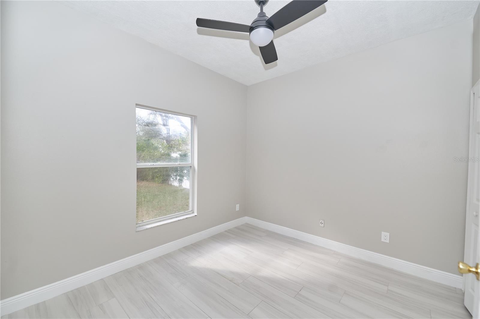 Image 43 of 74 For 15002 Warlick Court