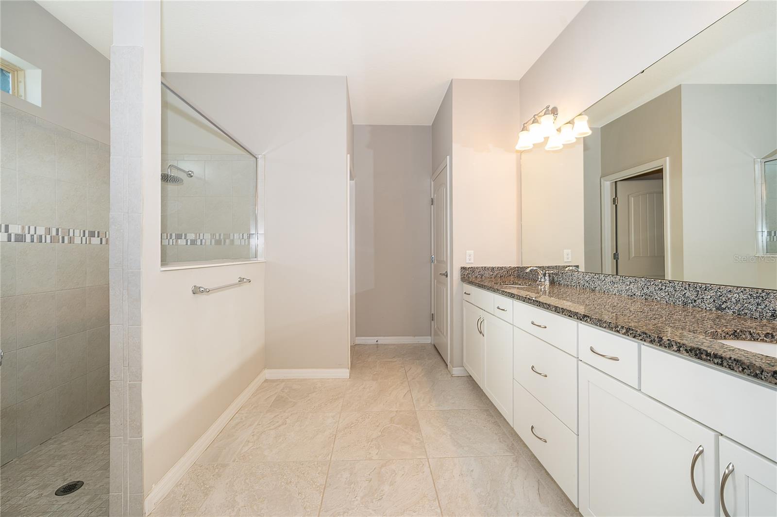 Image 20 of 36 For 14123 Larkspur Lake Drive