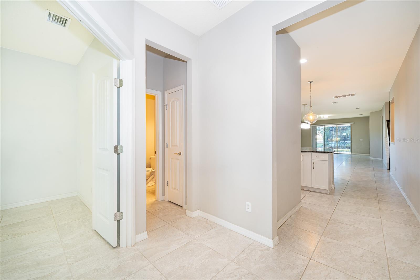 Image 4 of 36 For 14123 Larkspur Lake Drive