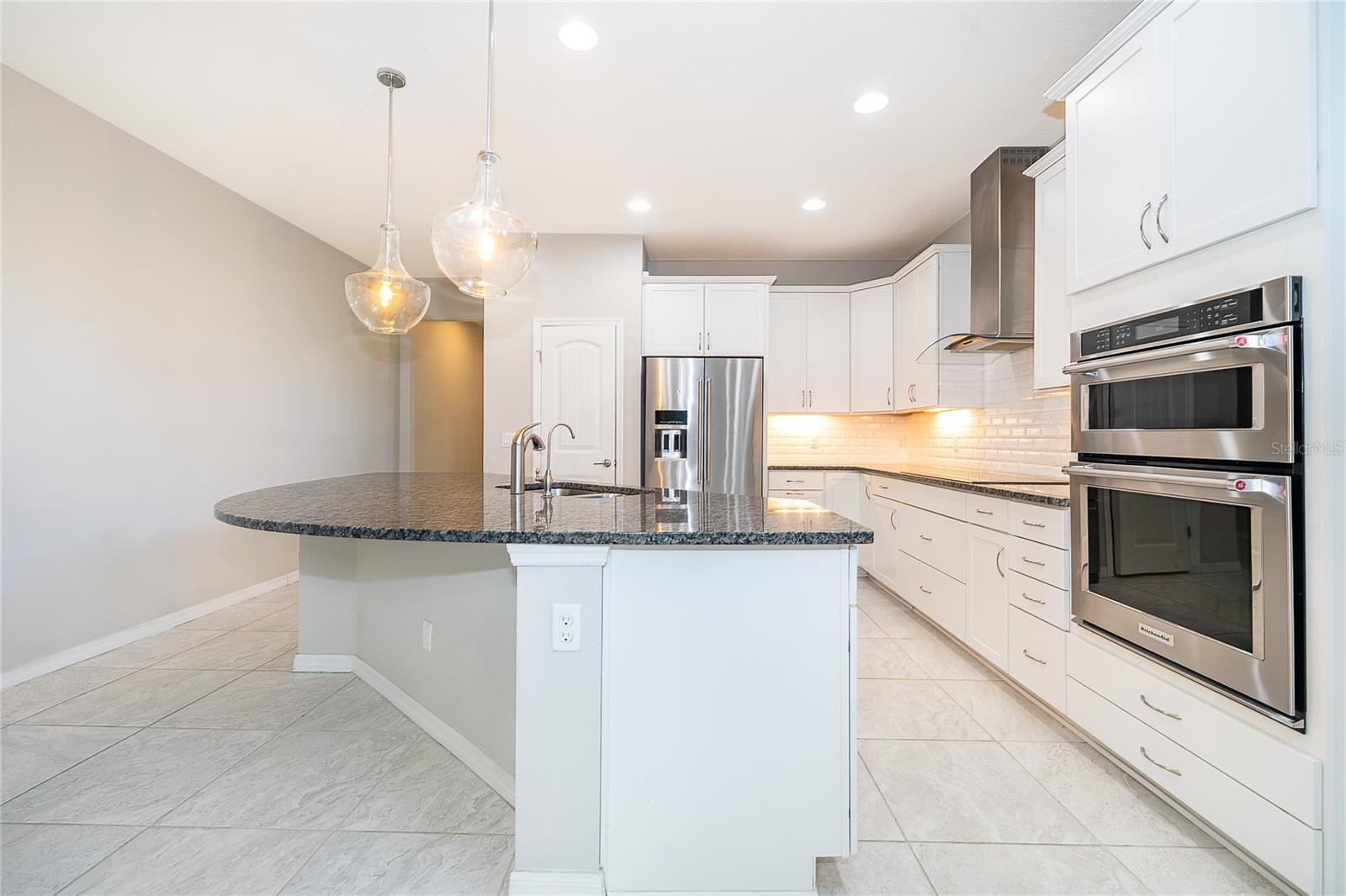 Image 8 of 36 For 14123 Larkspur Lake Drive