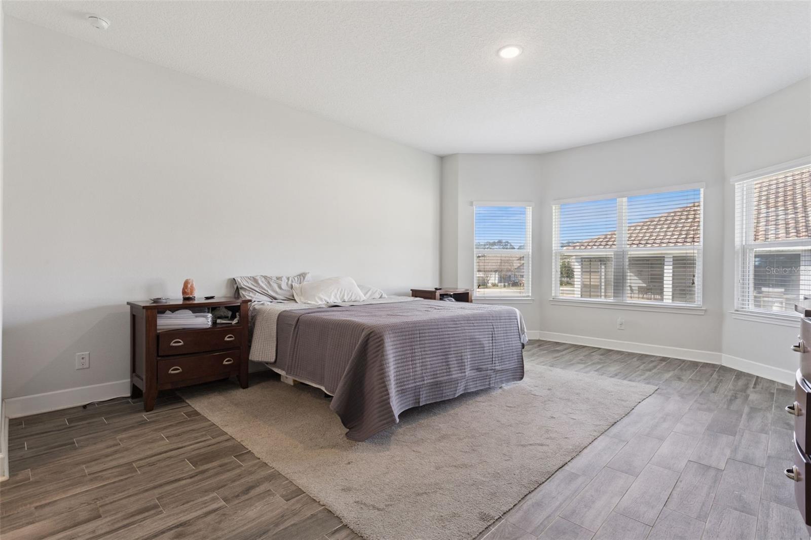 Image 16 of 49 For 523 Bellissimo Place