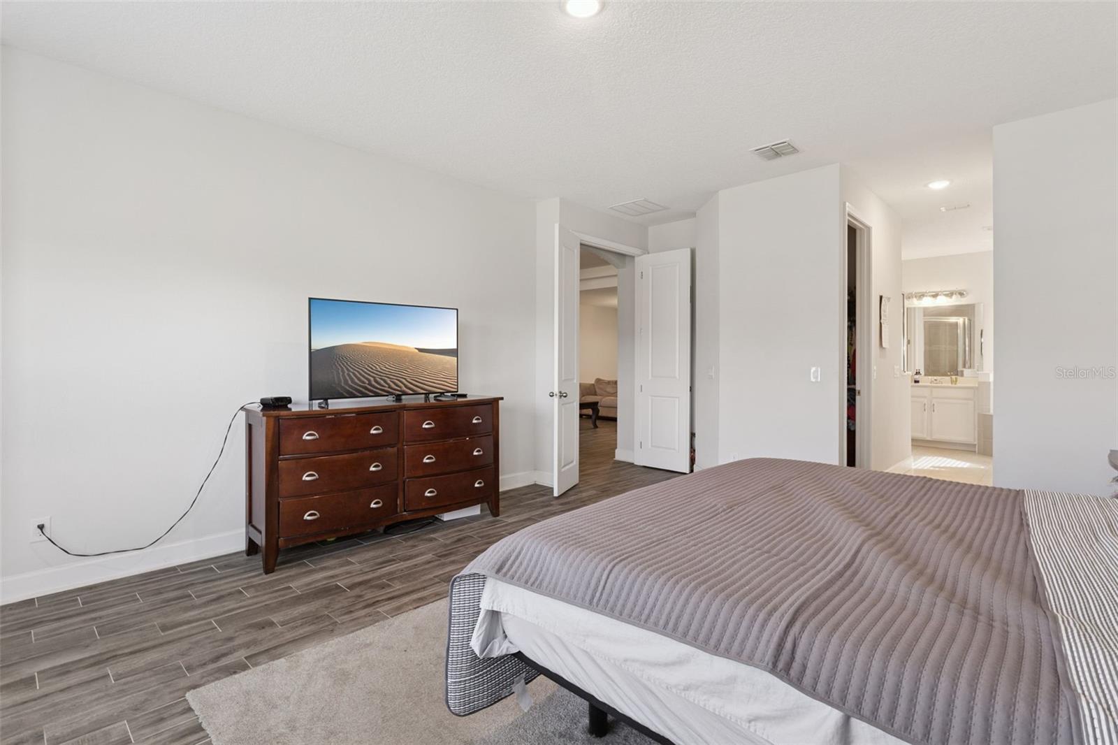 Image 22 of 49 For 523 Bellissimo Place