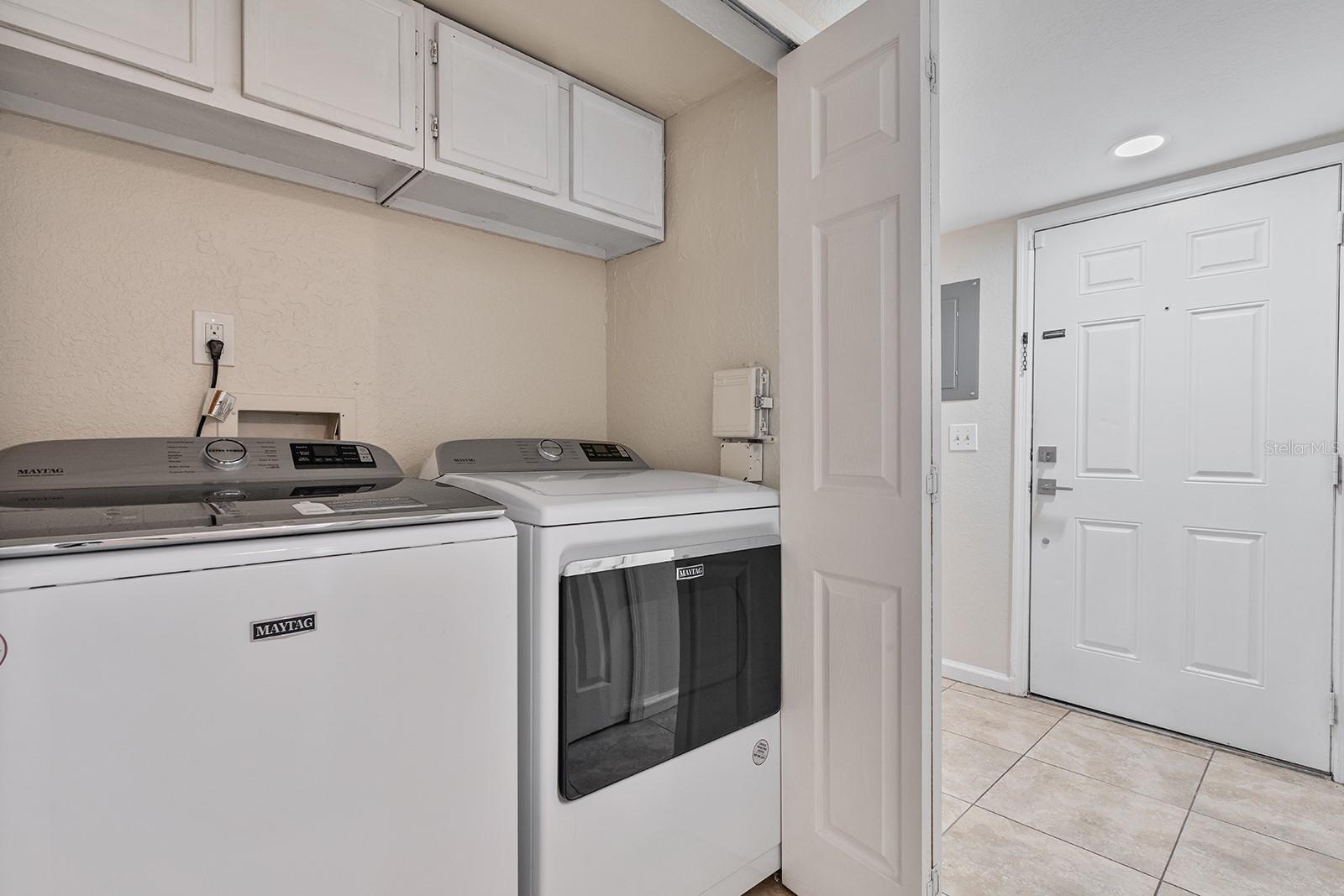 Image 13 of 23 For 940 Douglas Avenue 158