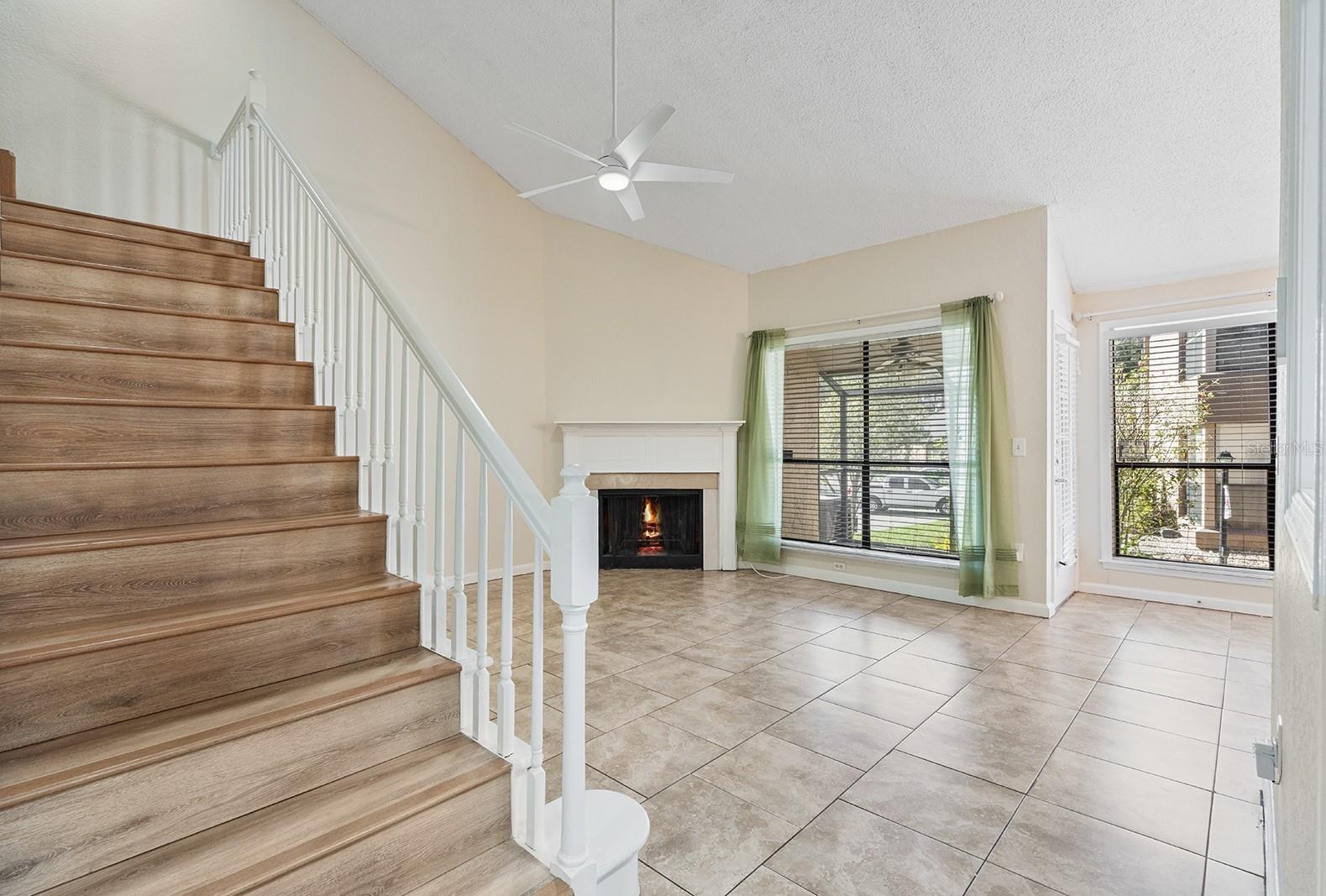 Image 5 of 23 For 940 Douglas Avenue 158