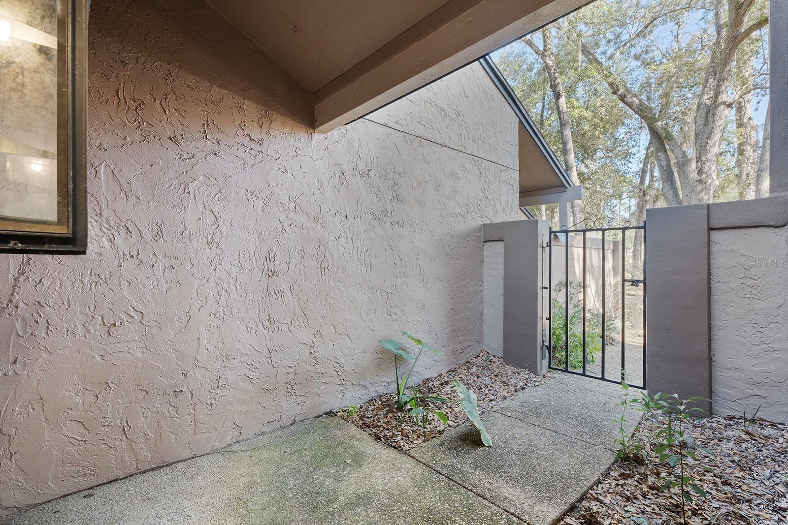 Image 6 of 23 For 940 Douglas Avenue 158