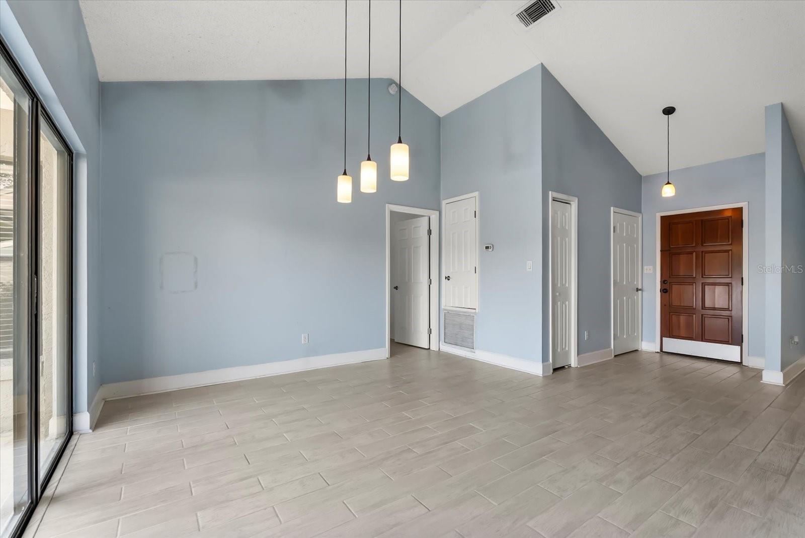 Image 6 of 17 For 1062 Weaver Drive